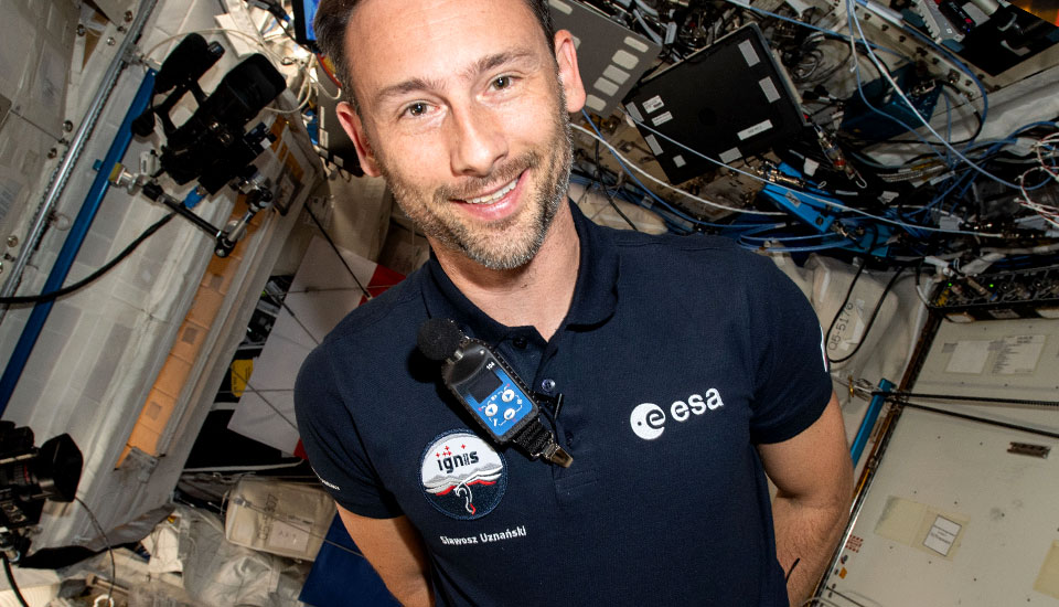 wearing noise dosimeter in space