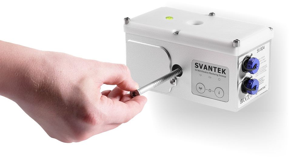 SV804 Compact & Direct-Mount Design Fast, One-Handed Setup on Any Structural Surface SVANTEK